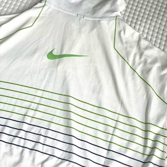 Men’s Nike Golf Polo, Medium, Dri-Fit, White/Fluro/Silver colourway - Picture 4 of 6